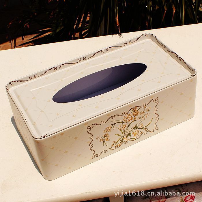 Hộp đựng khăn giấy